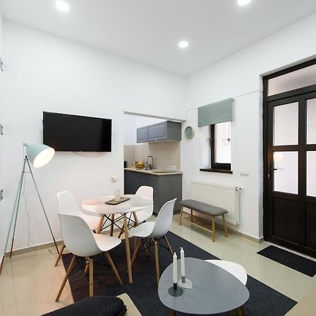 Апартаменти Gorgeous Brasov Flat With Patio And Mountain Views Екстер'єр фото